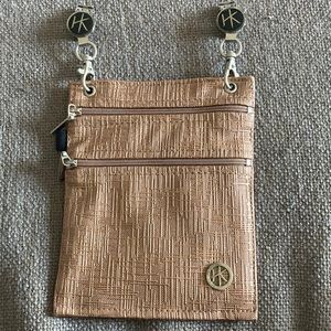 Hipklips pouch for belt or waistbands
